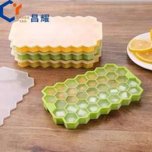Silicon ice cube maker